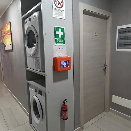 Johnny Apartment